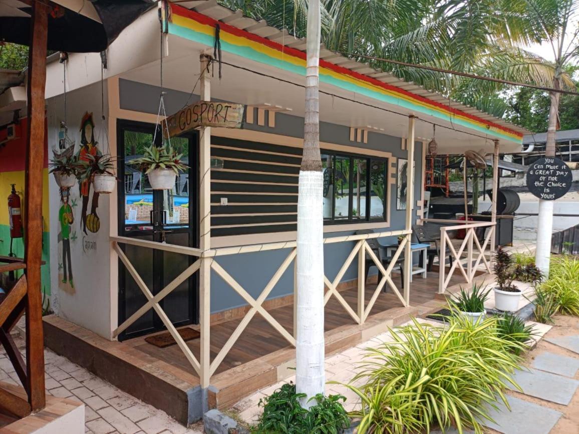 Boaty'S Beach Cottages 칼랑굿 외부 사진
