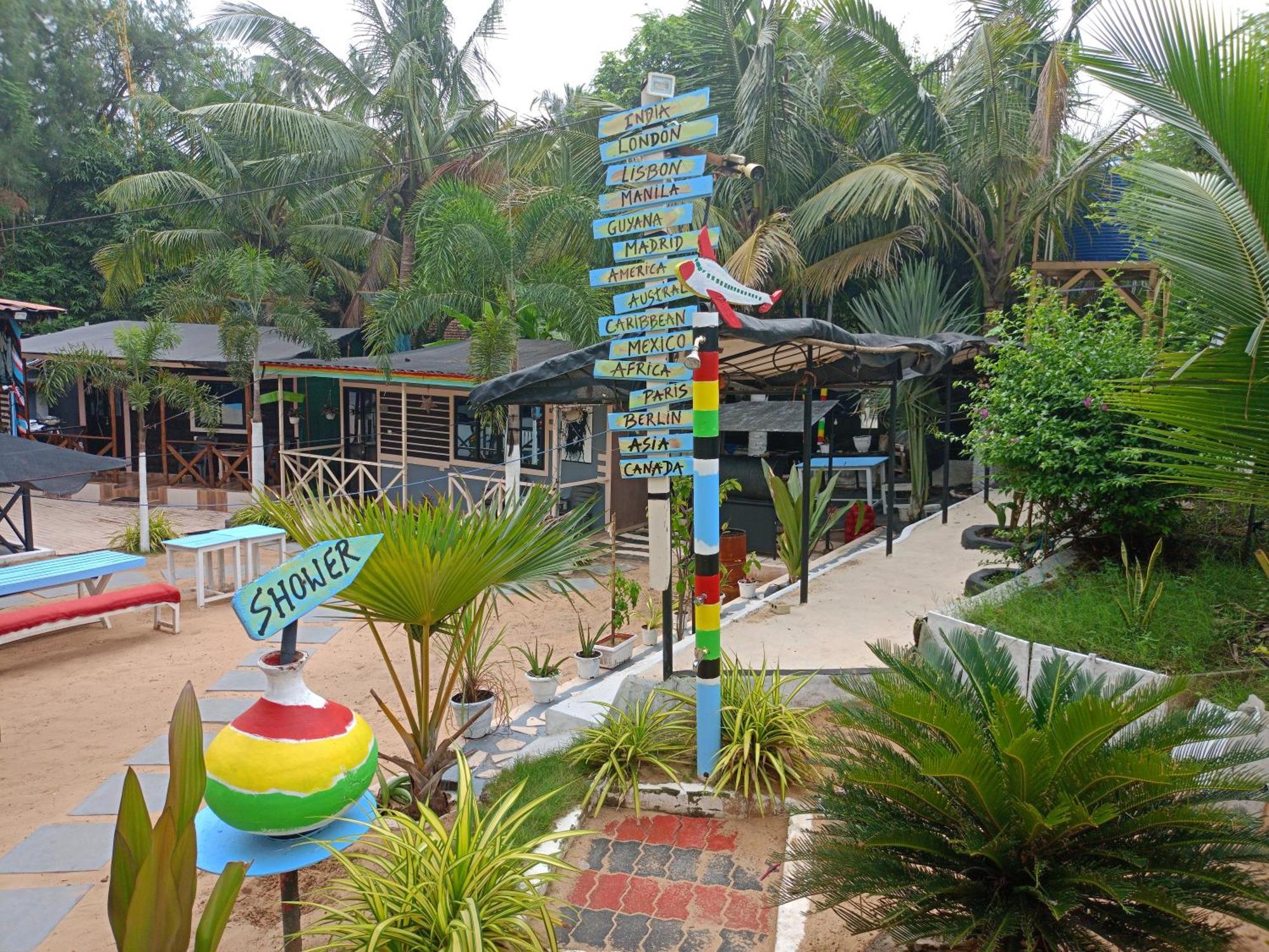 Boaty'S Beach Cottages 칼랑굿 외부 사진