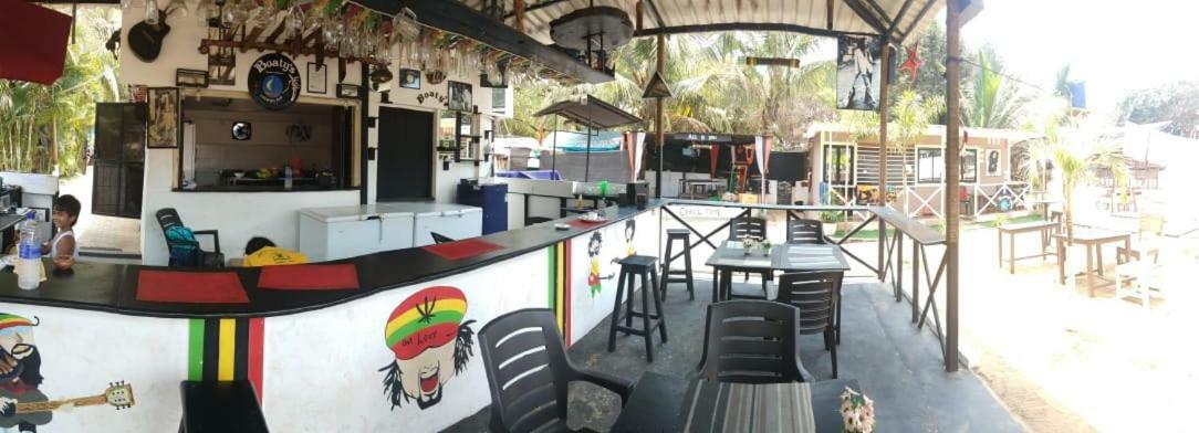 Boaty'S Beach Cottages 칼랑굿 외부 사진